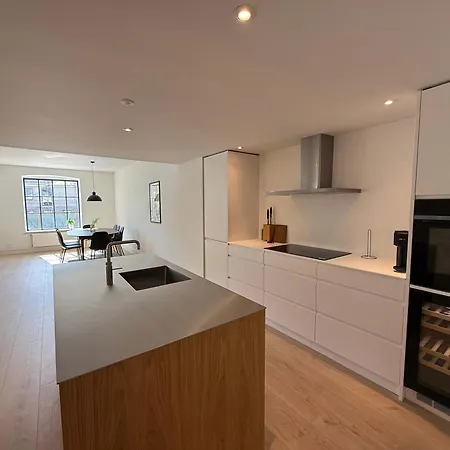 Luxurious אודנזה